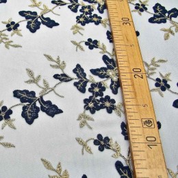 Вышивка на сетке «Веточки» синяя с золотом